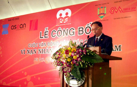 Thượng tướng Nguyễn Văn Rinh công bố cuộc vận động sáng tác.