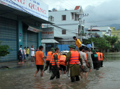 Khánh Hòa có 5 người chết, 2 người bị thương, 1 người mất tích, thiệt hại ước tính 200 tỷ đồng