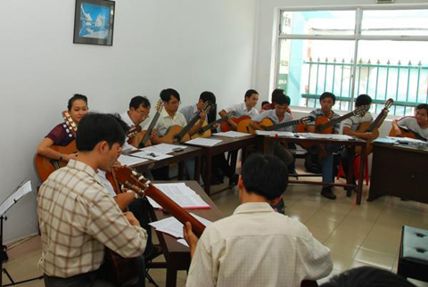 20 nghệ sĩ cùng hòa tấu trong ’Guitar Gala’