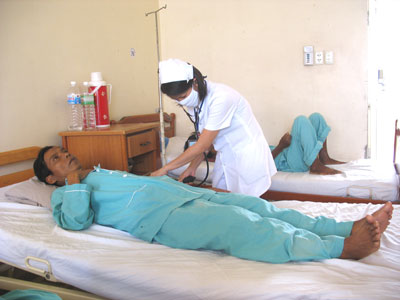 Bệnh viện “lãnh đủ”?