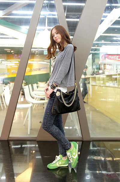 Khỏe khoắn với giày thể thao