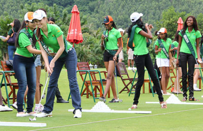 Những chuyện vui của các người đẹp