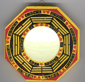 Mách bạn: Bí quyết treo gương bát quái