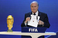 FIFA bảo vệ việc trao quyền tổ chức World Cup cho Nga và Qatar
