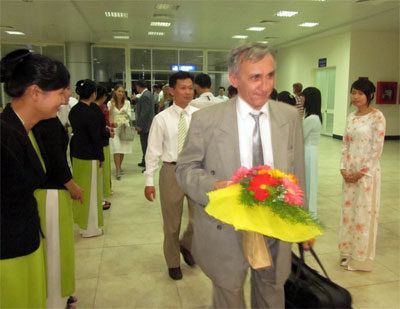 Mở đường bay quốc tế đến Cam Ranh (Khánh Hòa)