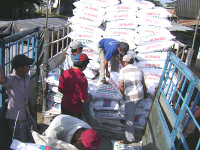 180 tấn đạm Phú Mỹ được bán giá hỗ trợ