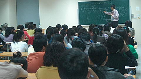 Để đào tạo tại chức không bị tiếng oan!