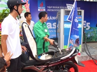 Xử lý nghiêm hành vi đầu cơ xăng dầu