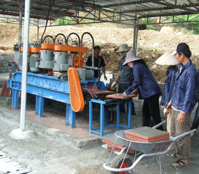 Thúc đẩy cơ sở công nghiệp nông thôn phát triển