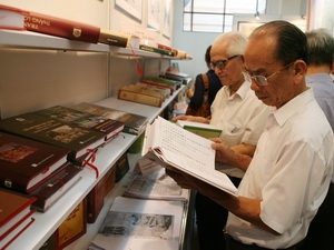 Xuất bản các tài liệu phục vụ sự kiện lớn 2011