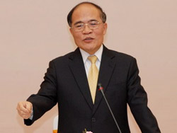 Năm 2011, Chính phủ đặt mức tăng trưởng khoảng 7,5%