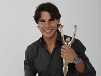 Nadal đánh bại cả các danh thủ bóng đá