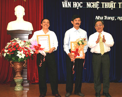 Trao Giải thưởng Văn học Nghệ thuật năm 2010