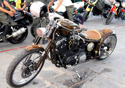 Xế độ Harley Davidson 883 Conqueror tại Việt Nam