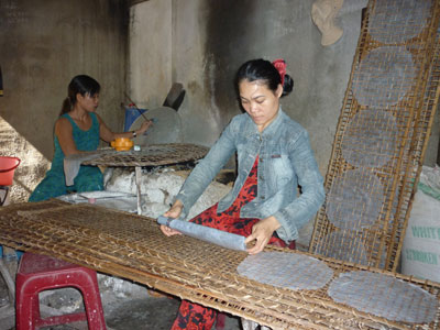 Rộn ràng “chạy hàng” mùa Tết