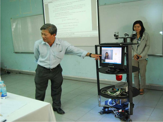 Robot đang nhận diện cảm xúc.