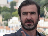 Eric Cantona bất ngờ trở lại với bóng đá chuyên nghiệp