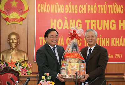 Khánh Hòa phải đi trước một bước trong việc chuyển dịch cơ cấu kinh tế