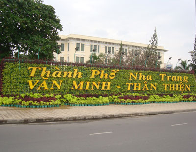 Cho đô thị thêm "xuân"...