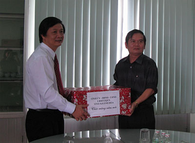 Lãnh đạo tỉnh Khánh Hòa: Chúc Tết các đơn vị