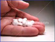 Không nên dùng thuốc trị cao huyết áp với kháng sinh