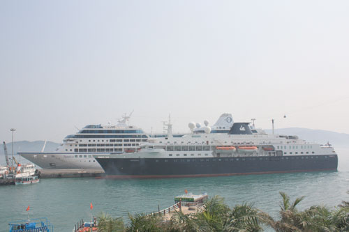 Lần đầu tiên Cảng Nha Trang cùng đón 3 chuyến tàu biển quốc tế.