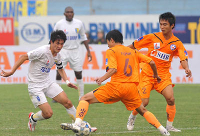 Công Vinh “tái xuất” sân cỏ từ vòng 3 V-League