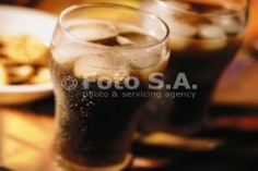 Mách bạn: 7 nhóm người không nên dùng coca thường xuyên