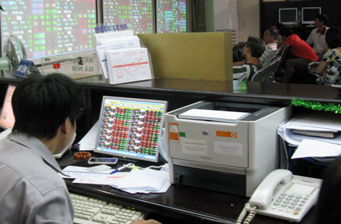 "Cổ phiếu đang tìm về mặt bằng giá mới"