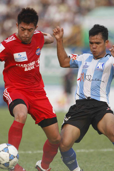 Chiến thắng ngoạn mục cho đội khách