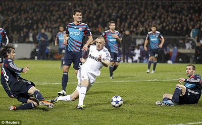 Chờ những bất ngờ