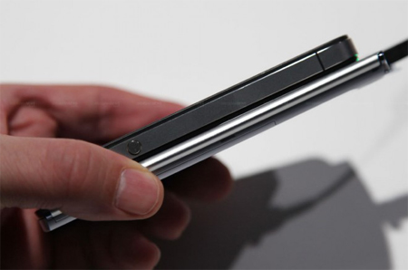 Smartphone Android mỏng nhất thế giới 7,7 mm