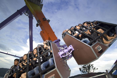 Khách không được mang đồ ăn vào khu giải trí và chỉ được hút thuốc ở những nơi quy định