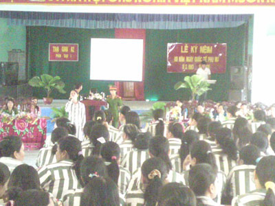 Ngày 8-3 đến muộn…