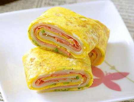 Món ăn: Bánh trứng cuộn 3 lớp