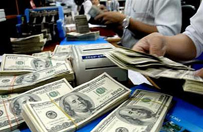 Được mua ngoại tệ tại ngân hàng nếu có nhu cầu hợp pháp