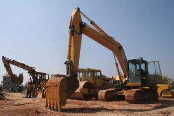 Điều khiển xe máy chuyên dùng phải có Chứng chỉ