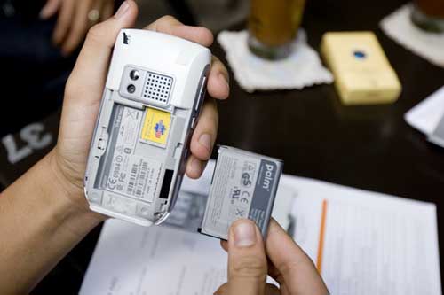 Điện thoại sạc pin một lần dùng cả tháng