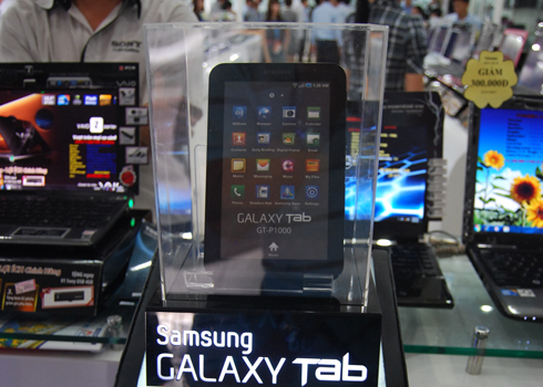 Galaxy Tab tiếp tục giảm giá mạnh