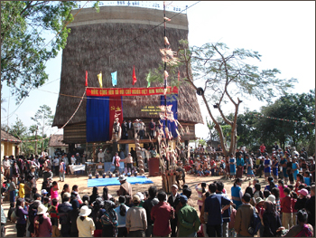 Chính sách đối với người có uy tín trong đồng bào dân tộc thiểu số