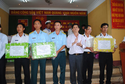 Thăm 11 đảo, điểm đảo của Trường Sa và nhà giàn DK1