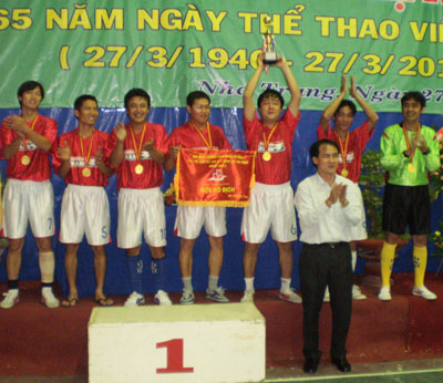 Câu lạc bộ Bảo hiểm xã hội đoạt chức vô địch