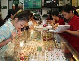 Vàng lại tăng hơn 37 triệu đồng/lượng