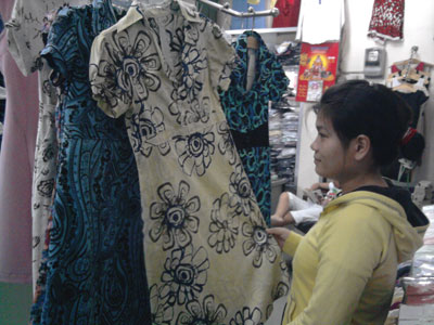 Duyên dáng cùng đầm công sở