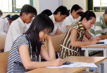 Mỗi năm có 4 đợt thi ĐH, CĐ hệ vừa làm vừa học - Ảnh minh họa