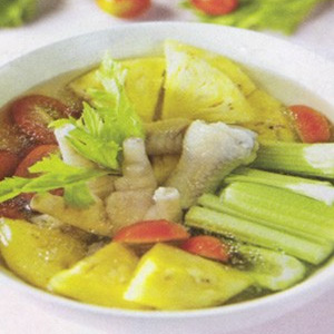 Món ăn: Canh chân gà nấu cần tây