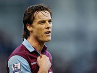 Parker được bầu là xuất sắc nhất Premier League