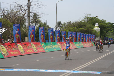 Tay đua Nguyễn Hồng Thái (Domesco Đồng Tháp) về nhất