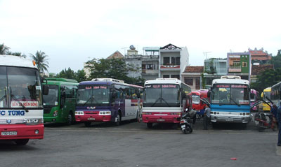 Lại “nóng” chuyện tàu, xe