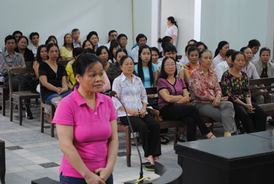 Nhân viên Trường Đại học Nha Trang hầu Tòa vì lừa đảo